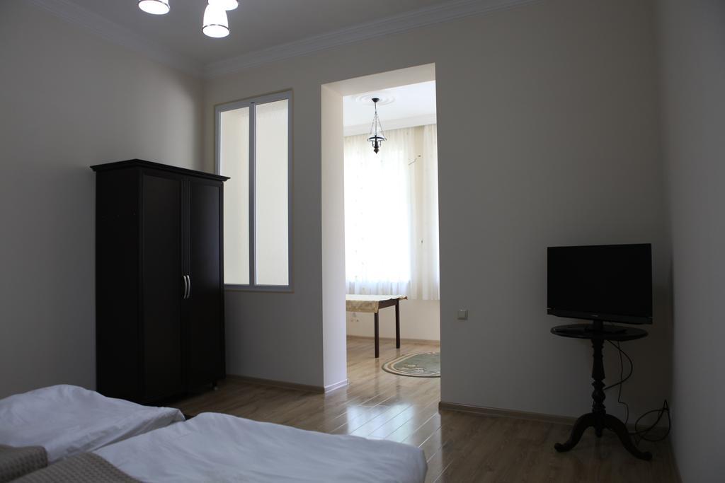 Batumi Summer Hotel Bilik gambar